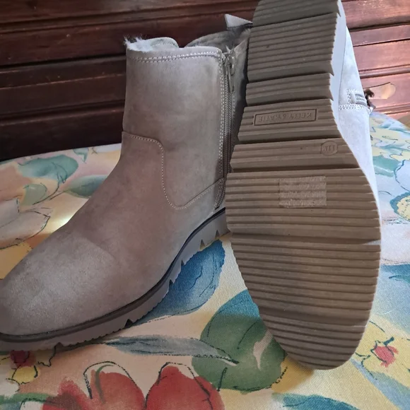 Ladies Gray Suede Ankle Boots Fur Lined - Picture 2 of 3